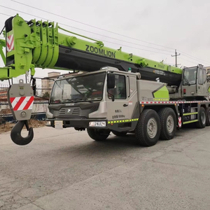 Camion grue Zoomlion d'occasion de 80 tonnes, grue mobile tout-terrain avec une grande hauteur de levage, une pompe fiable et un système d'engrenages robuste - Product Image 1