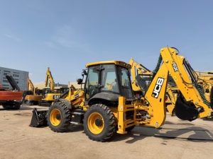 รถตักล้อยาง JCB 4CX มือสอง สภาพดี ราคาถูก เหมาะสำหรับงานซ่อมถนน จัดสวน ขุดวางท่อ และงานขุดร่อง - Product Image 4