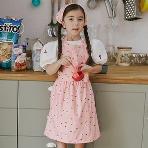 Set di giocattoli da cucina e cibo 3 pezzi al limone Baby Toshi sconto a tempo limitato con cappuccio grembiule - Product Image 1