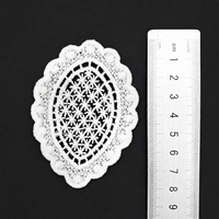 Dentelle élégante soluble dans l'eau, logo brodé personnalisé en usine, appliques florales pour la décoration de vêtements