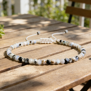 Pulsera de Piedra Lunar Blanca, Delicada y Minimalista, con Cuentas de Gemas Naturales, Ajustable, Moderna, Curativa, Regalo para Mujer, Día de San Valentín - Product Image 3