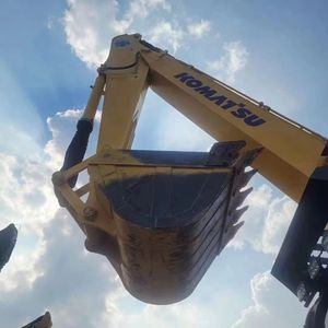 Excavatrice PC240-8 de taille moyenne de 24 tonnes Komatsu d'occasion pour la construction de fondations, le creusement avec des composants de roulement central à vendre en Chine - Product Image 4