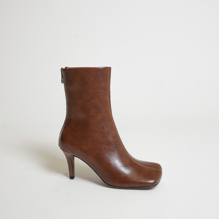 Marrone con pelliccia