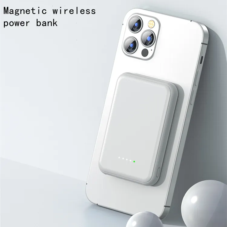Neuestes tragbares Mini-Ladegerät 5000mAh Power bank Magnetic Wireless Charging Power Bank