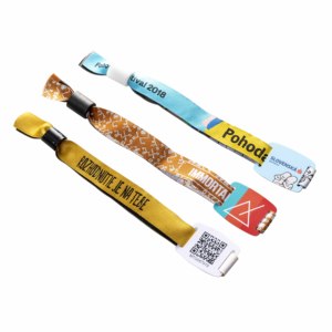 가장 좋은 가격 짠 로고 폴리 에스테르 13.56Mhz HF 유연한 축제 <span class=keywords><strong>RFID</strong></span> 짠 팔찌 파티 용 하드 PVC - Product Image 3