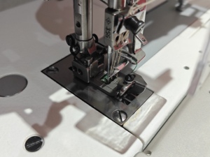 Industrial <b>Sewing</b> Machine JUKKY JK500A-01D High Speed Flat Lock <b>Sewing</b> Machine <b>for</b> T-shirt 3 Needle 5 Threads Flat-bed Interlock - Product Image 4
