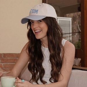 Casquette de baseball brodée bicolore bleu et blanc de style européen, sportive et formelle, ajustée, à 6 panneaux, avec image, vente en gros - Product Image 5