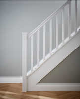 Bande de roulement et contremarche d'escalier blanche apprêtée