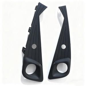 Biseles para Faros Antiniebla de Toyota C-HR 2021, Cubierta de Marco de Plástico Negro con Fijación por Tornillos - Product Image 1