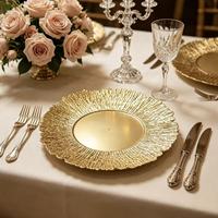 Assiettes de présentation de luxe dorées Wojia 13 pouces, bord irrégulier texturé, en plastique thermolaqué, pour décoration de table de mariage et de banquet