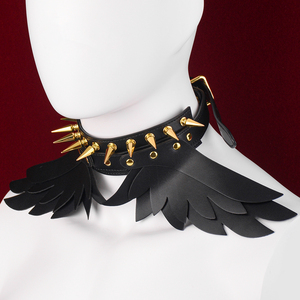 FUNSM Metal Spiked Collar de cuero diseño de alas pequeñas Bondage Collar fetiche juego de rol Kink BDSM juego sexual adultos juguetes sexuales al por mayor - Product Image 1