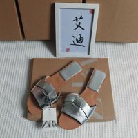 Nouvelles sandales plates d'été pour femmes ZAR 2026, provenant d'Europe et d'Amérique. Sandales de marque à la mode. Vente en gros pour les grandes tailles.