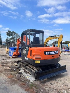 รถขุดขนาดเล็ก Doosan DH60 6 ตัน มือสอง พร้อมเครื่องยนต์ เกียร์ แบริ่ง ปั๊มไฮดรอลิก และมอเตอร์ ของแท้ ผลิตในเกาหลี - Product Image 2