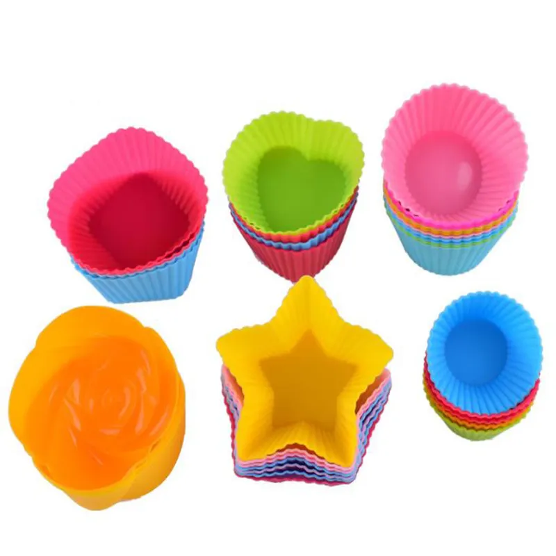 Haute qualité différentes fleurs rondes début coeur forme 2cm silicone muffin dôme tasses avec couvercles pour gâteau pouding