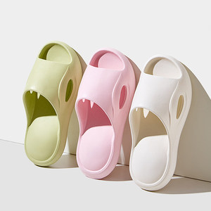 Nuevas Pantuflas de Verano para Hombre con Amortiguación Gruesa y Diseño de Doble Capa - Chanclas Abiertas para Parejas - Product Image 1