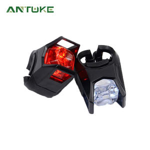 ไฟท้ายจักรยาน LED รุ่นกบ สีดำและสีแดง กันน้ำระดับ IPX4 4 โหมด น้ำหนักเบา ผลิตจากพลาสติก ใช้พลังงานจากแบตเตอรี่ - Product Image 4