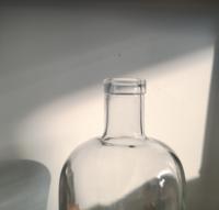 Fabricant chinois de vodka, ensemble de bouteilles de vin décoratives multicolores en verre avec bouchon à vis