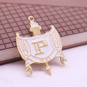 Venta al por mayor Sigma Gamma Rho Capítulo Símbolo Blanco Esmaltado Tono Dorado Hermandad Philo Crest Joyería Fabricación Accesorio Colgante - Product Image 2