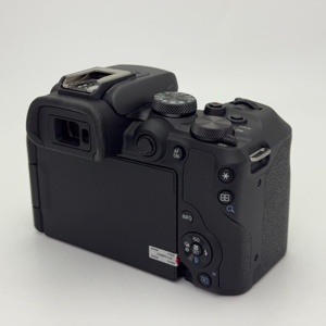 Appareil photo hybride <span class=keywords><strong>Canon</strong></span> <span class=keywords><strong>R10</strong></span> d'occasion, appareil photo hybride <span class=keywords><strong>R10</strong></span> d'occasion avec batterie et chargeur, appareil photo hybride avec transfert Wi-Fi - Product Image 4