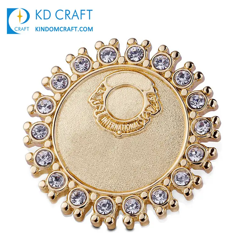 Manufacturers high quality custom shape metal 3D rhinestone brooch diamond pin badge lapel club pin for sale