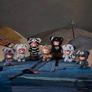 Nouvelle série authentique Hirono Road Journal : Pendentif poupée en peluche PVC écologique, boîte mystère - Product Image 4