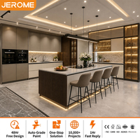 Meuble de cuisine moderne sur mesure Jerome Factory, nouveau design gris mat, avec îlot cannelé