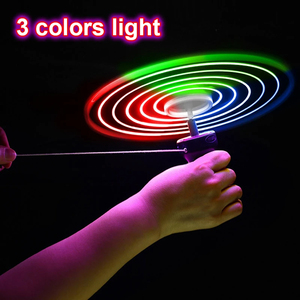 Disque volant à éclairage LED, hélicoptère à hélices, jouets d'extérieur pour enfants, toupie en plastique, soucoupes volantes UFO, sports et jeux amusants - Product Image 2