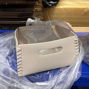 <span class=keywords><strong>Panier</strong></span> de rangement moderne en similicuir beige avec poignée découpée et surpiqûres décoratives - Product Image 2