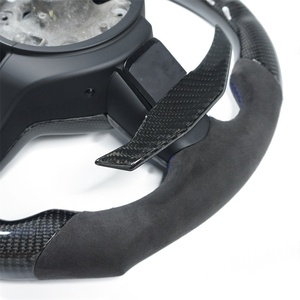 Volant en fibre de carbone LED personnalisé de haute qualité pour BMW M3 M4 Série 3 Série 4 avec palettes de changement de vitesse et garniture en carbone - Product Image 6