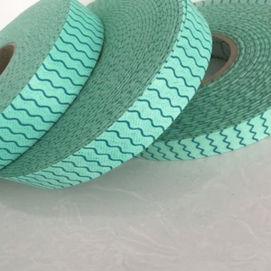 Serviette hygiénique Premium ADL Roll Green Chip haute performance pour la gestion des liquides, avec bande de distribution supplémentaire - Product Image 3