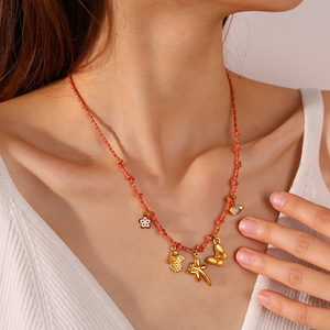 Conjunto de Collares y Pulseras de Aleación de Zinc con Colgante de Mariposa e Insecto, Diseño de Cuerda Roja Tejida Estilo Europeo-Americano, Joyería de Moda para Uso Diario - Product Image 4