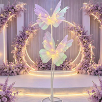 Papillon géant lumineux avec fleur en soie artificielle pour la cérémonie de mariage, la fête du printemps, l'anniversaire et la décoration d'événements romantiques