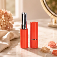 Tube de rouge à lèvres vide en plastique fin avec logo personnalisé, impression sérigraphique, estampage or, emballage cosmétique 2g, vente en gros