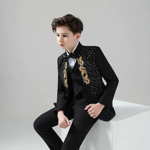 En stock Ensemble de vêtements et costumes classiques pour adolescents Smoking brodé d'or pour garçons Performance de mariage - Product Image 1