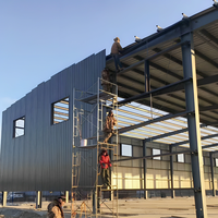 Atelier et entrepôt modernes en structure acier préfabriquée à grande hauteur, conception libre, surface galvanisée, écologique, à faible coût