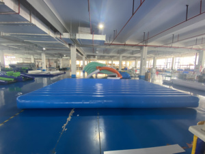 <span class=keywords><strong>Matelas</strong></span> <span class=keywords><strong>gonflable</strong></span> <span class=keywords><strong>de</strong></span> haute qualité en PVC portable pour saut, <span class=keywords><strong>gymnastique</strong></span> et tumbling, pour une utilisation en extérieur - Product Image 2