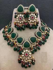 Ensemble collier et boucles d'oreilles en laiton Kundan avec travail de pierres Meenakari, fait main, personnalisé, tendance, pour mariage et cadeau, bijoux de mode - Product Image 2