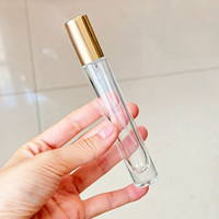 Flacon de parfum de voyage transparent 2ml 3ml 5ml 8ml 10ml, couleurs personnalisables, sérigraphié, en verre, avec pompe pulvérisatrice dorée, boîte d'aromathérapie