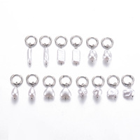 Boucles d'oreilles pendantes créoles tendance style vintage, plaqué or 18 carats brillant, en acier inoxydable avec perles d'imitation pour femme
