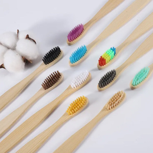 Vente en gros de brosses à dents en bois personnalisées pour hôtel, biodégradables, en bambou, emballage en papier kraft écologique, brosse à dents - Product Image 2