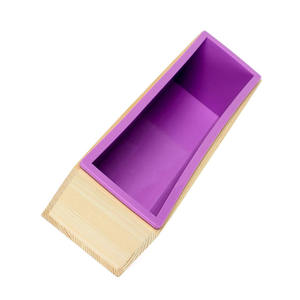Moule en silicone rectangulaire flexible pour <span class=keywords><strong>savon</strong></span> avec boîte en bois Outil de bricolage pour la fabrication de <span class=keywords><strong>savon</strong></span> Boîte en bois de 42oz pour fournitures de fabrication de <span class=keywords><strong>savon</strong></span> - Product Image 2