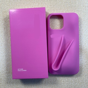 เซ็ตลิปกลอสบำรุงริมฝีปากชุ่มชื้นแบบขายดี พร้อมเคสโทรศัพท์ซิลิโคน ลิปบาล์มขัดริมฝีปากหลากสี บำรุงริมฝีปากสำหรับผู้หญิง - Product Image 5