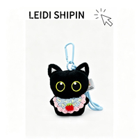 Breloque de sac en peluche chaton noir esthétique, porte-clés chat Kawaii, accessoires de sac à dos mignons pour filles avec tenue fraise tricotée