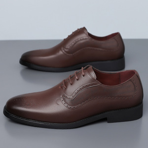 Zapatos de Cuero para Hombre en Tendencia 2026, Zapatos Formales Cómodos de Punta Puntiaguda para Negocios, Zapatos de Hombre Versátiles y a la Moda - Product Image 3