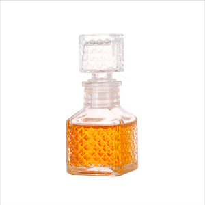 Chai Thủy Tinh Nhỏ Trang Trí Pha Lê Mini Dày Dặn Trong Suốt Nhiều Loại Sáng Tạo 50Ml Rượu Tequila Gin Rượu <span class=keywords><strong>Vodka</strong></span> Rỗng Chai Thủy Tinh Quán Bar - Product Image 1