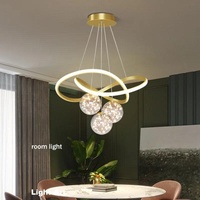 Lustre LED moderne minimaliste transfrontalier en fer doré et silicone, en forme de trèfle à 4 boules, pour l'éclairage de salle à manger et de salon