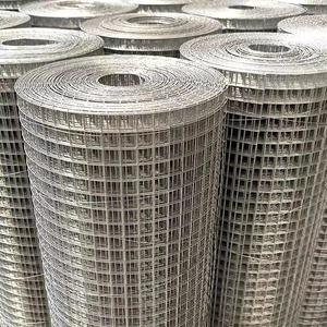 Rouleaux de grillage soudé électrogalvanisé en gros, maille carrée de 1/2 pouce et 1 pouce pour cage à lapins - Product Image 3
