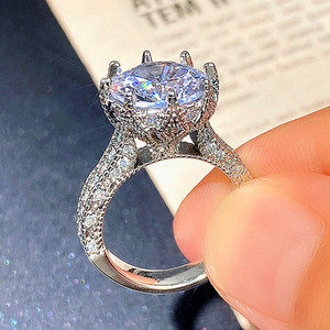 Anello Grande Stile Pietra per Donne, Accessorio da Dito Semplice e alla Moda per Uso Quotidiano - Product Image 5