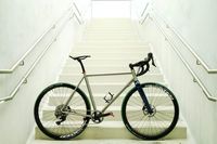 Cadre de vélo en titane ultraléger pour vélo de route, 1,55 kg, tailles 48-56 cm, montage de disque plat