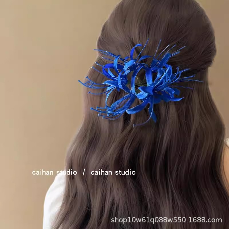 Exquisite Red Spider Lily Hair Clips - Perfect for Parties display picture 3